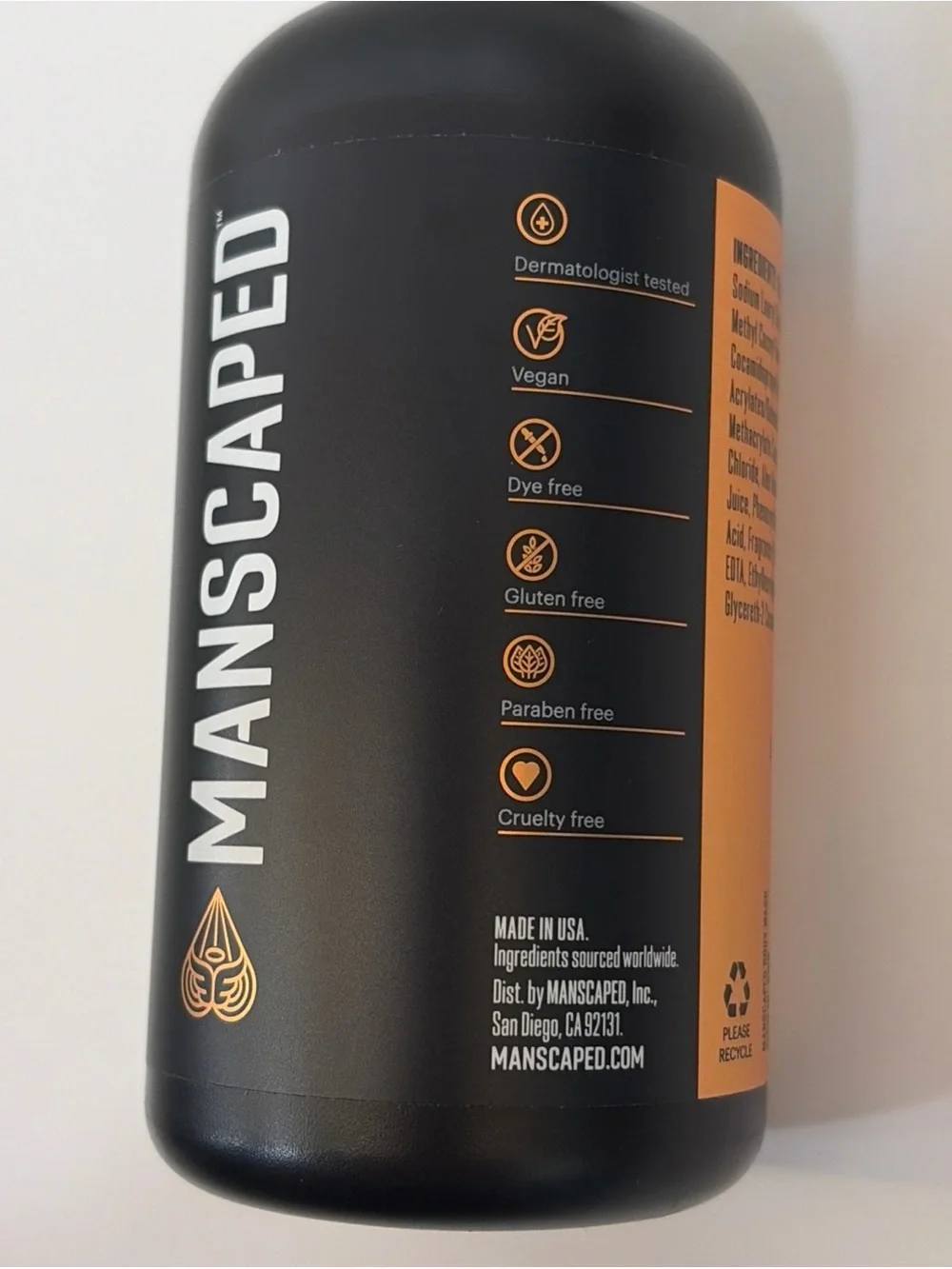 Manscaped Crop Mop Anti-Chafing Deodorizing Ball Wipes 15 Ct. & 8 Oz Body Wash